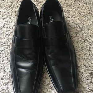 Men's black leather  loafers