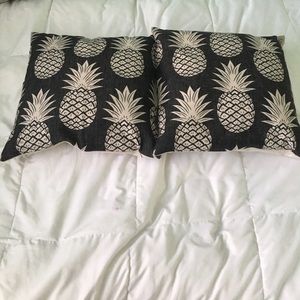 Pineapple pillows
