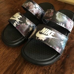 Nike slides