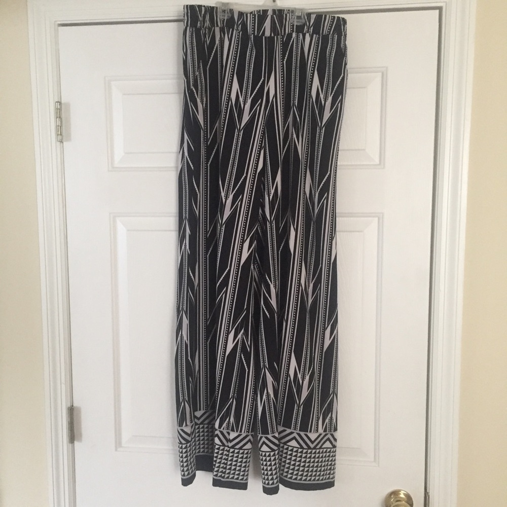 Palazzo pants with pockets!