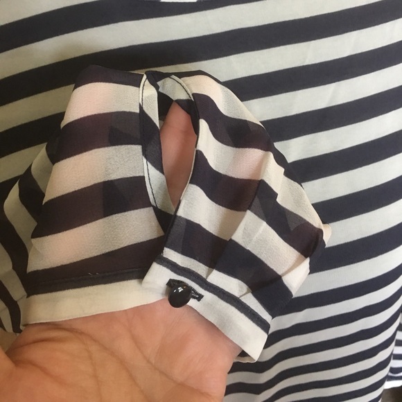 Sheer striped top - Picture 2 of 2