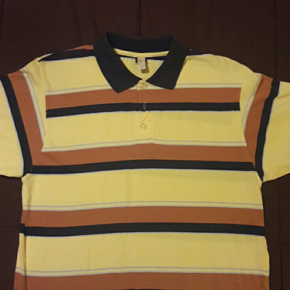 Short sleeve polo shirt