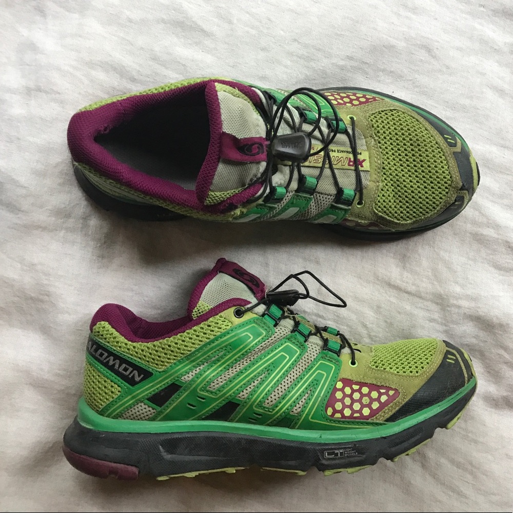 Green Salomon XR mission size 8