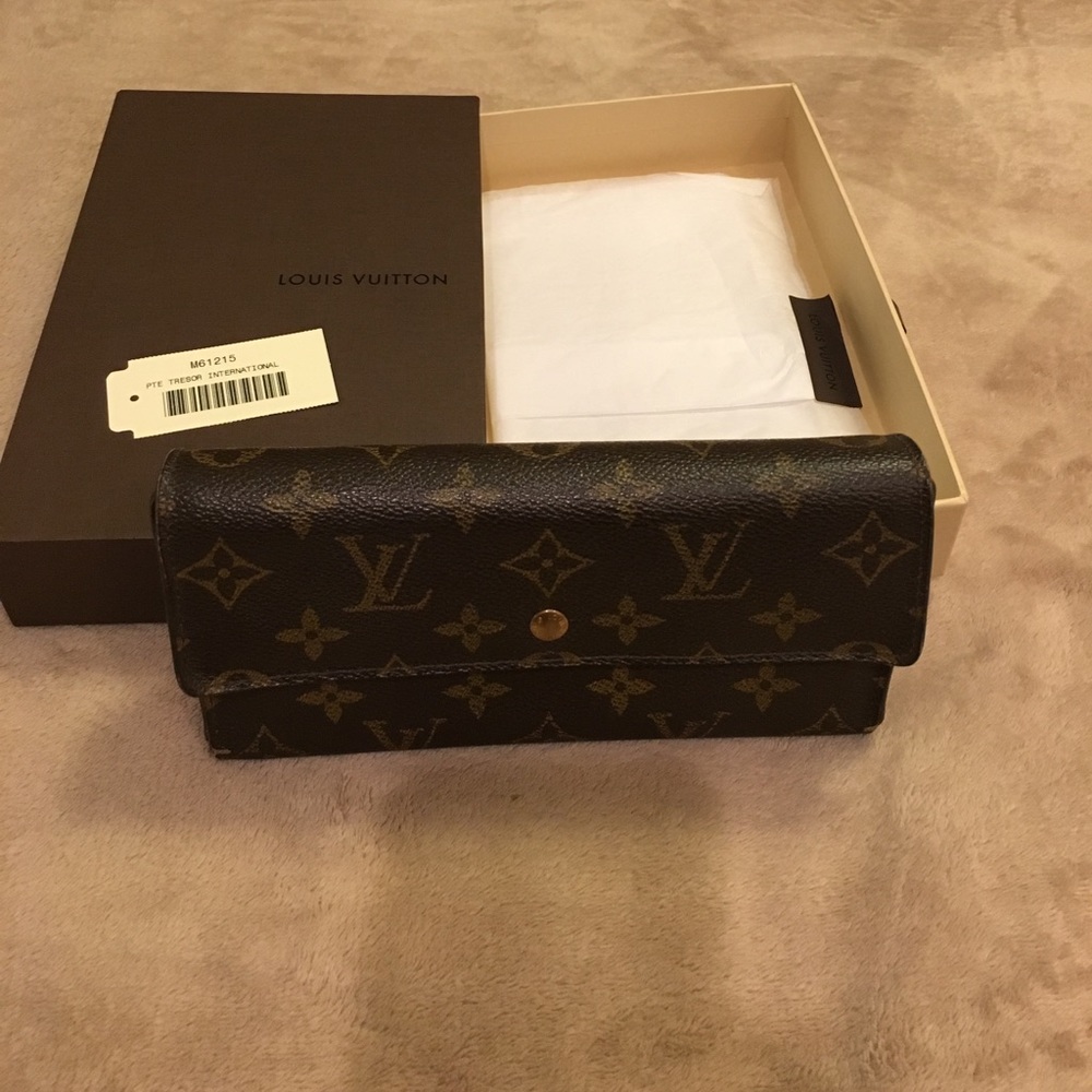 💯Authentic Louis Vuitton wallet