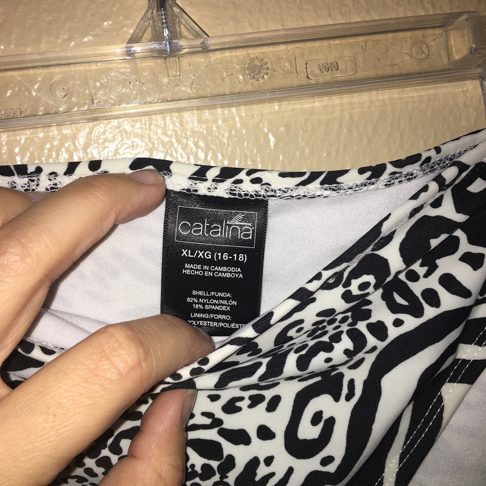 Black/white zebra swim suit bottoms