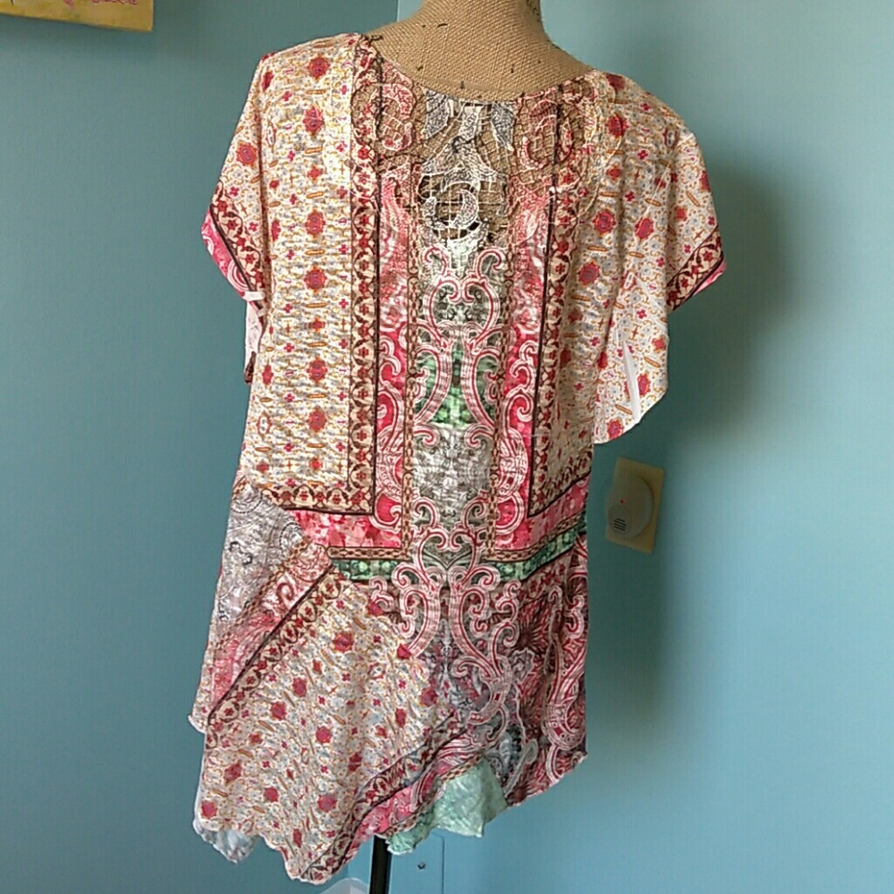 asymetrical hem top - Picture 2 of 4
