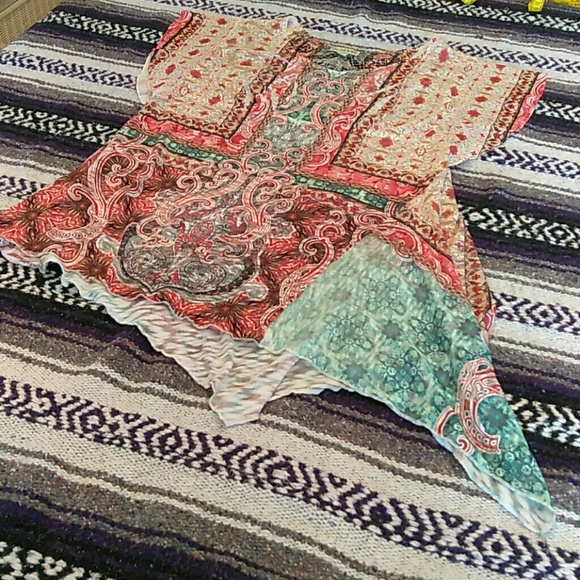 asymetrical hem top - Picture 3 of 4