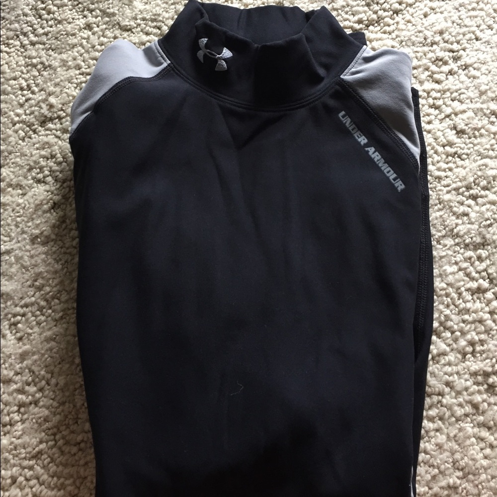 Under armor thick turtleneck shirt