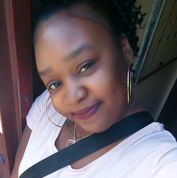 Meet your Posher, Marquita - Picture 1 of 1