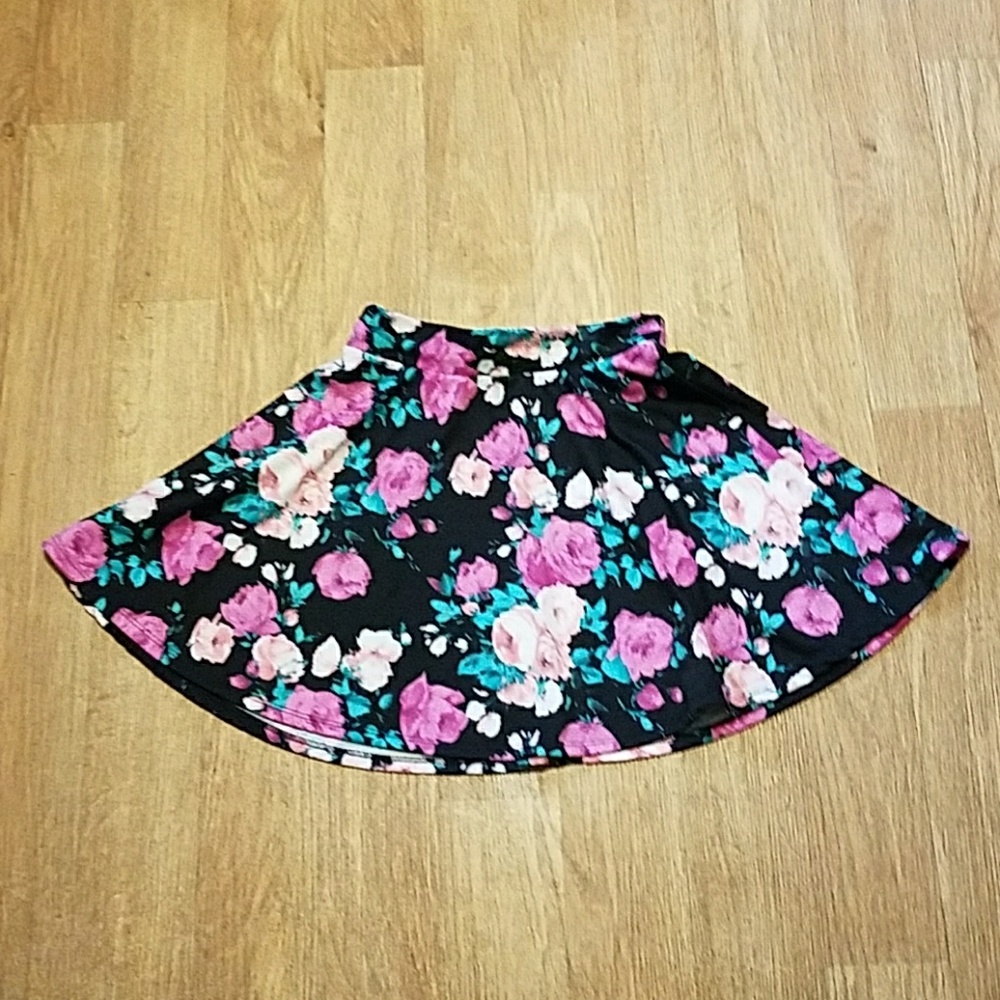Flowered skirt