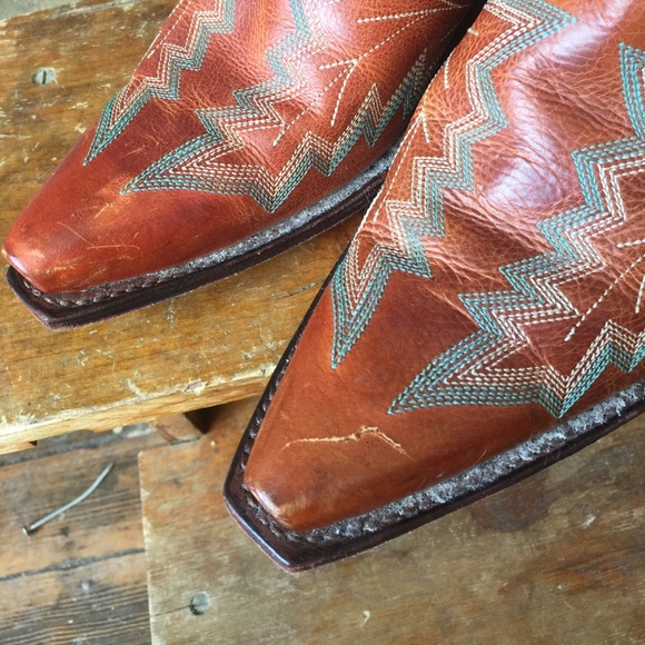 •FRYE• embroidered cowboy boots - Picture 2 of 6