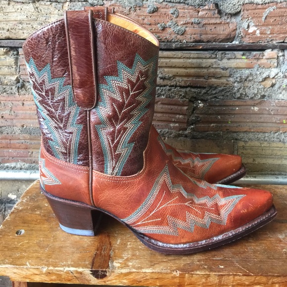 •FRYE• embroidered cowboy boots - Picture 3 of 6