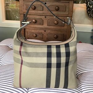 Burberry classic plaid purse