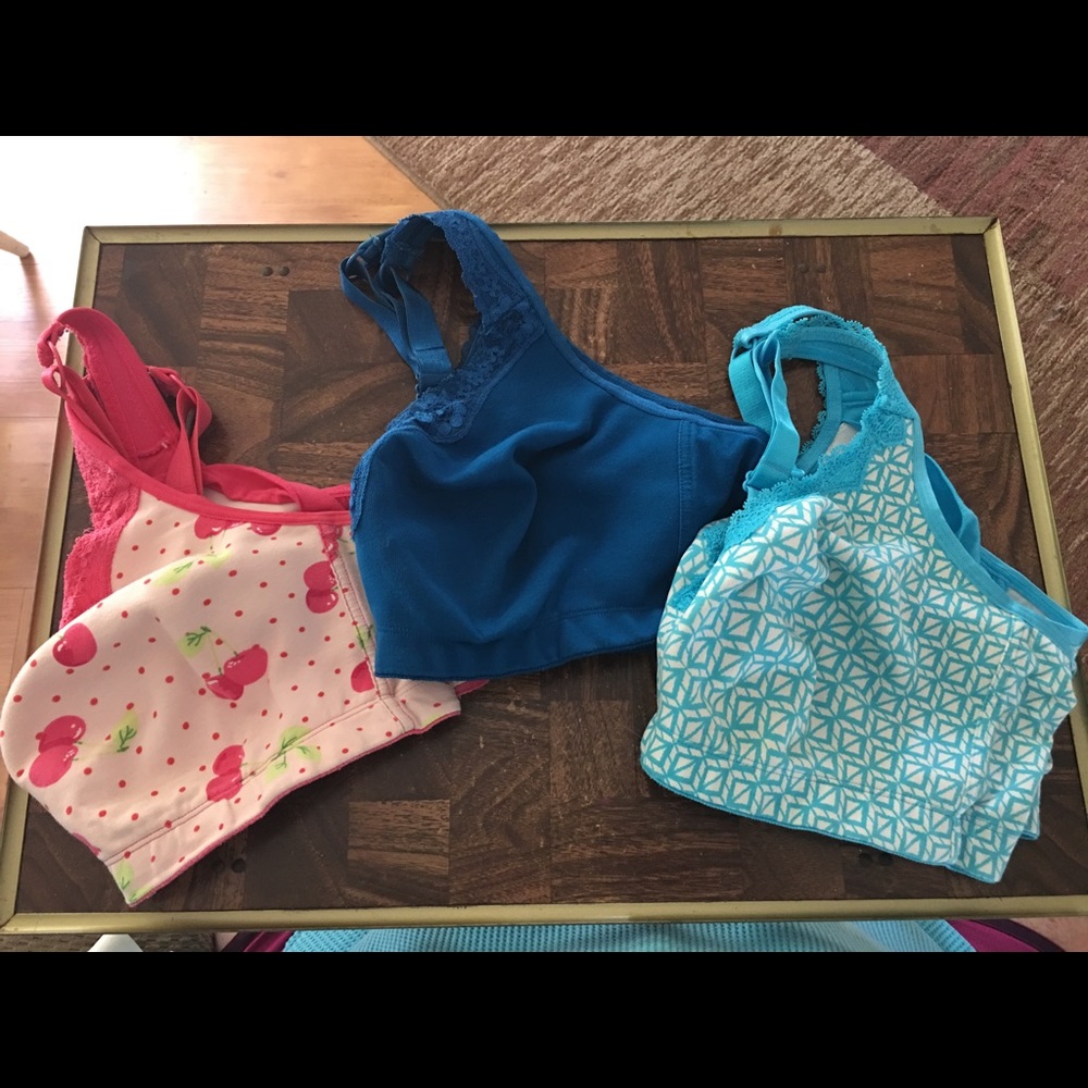BUNDLE OF 3 BRAS ‼️