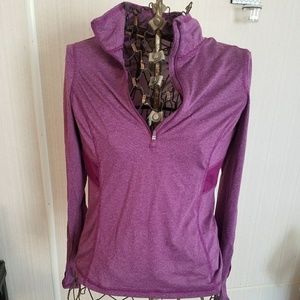 Danskin semi-fitted light pullover