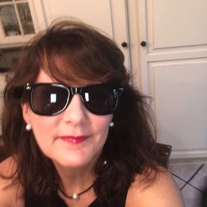 Meet your Posher, Cindi