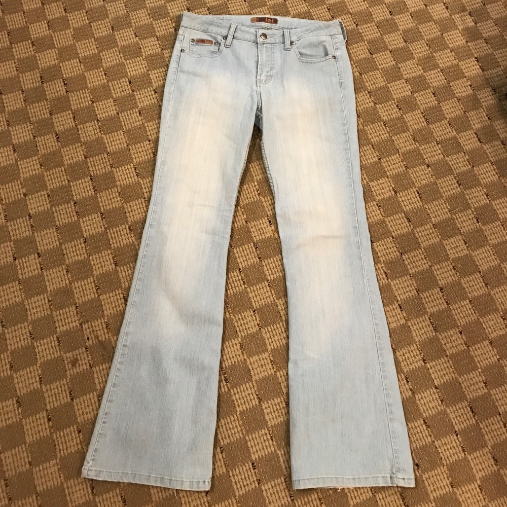 L.e.i. Jeans. Size 9.