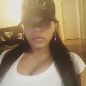 Meet your Posher, Paola