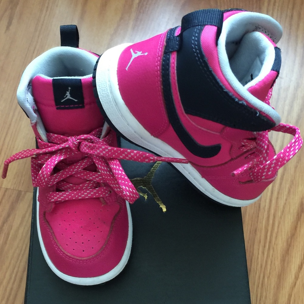 EUC Jordan 1 Retro High GT