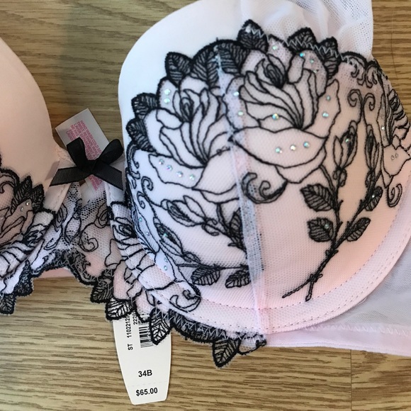 Victoria's Secret Bra - Picture 3 of 7