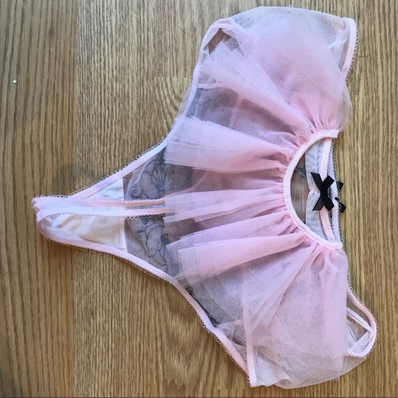 Victoria's Secret Bra - Picture 6 of 7