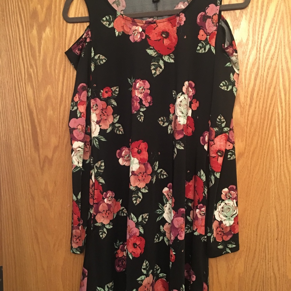 Long Sleeved floral dress size M