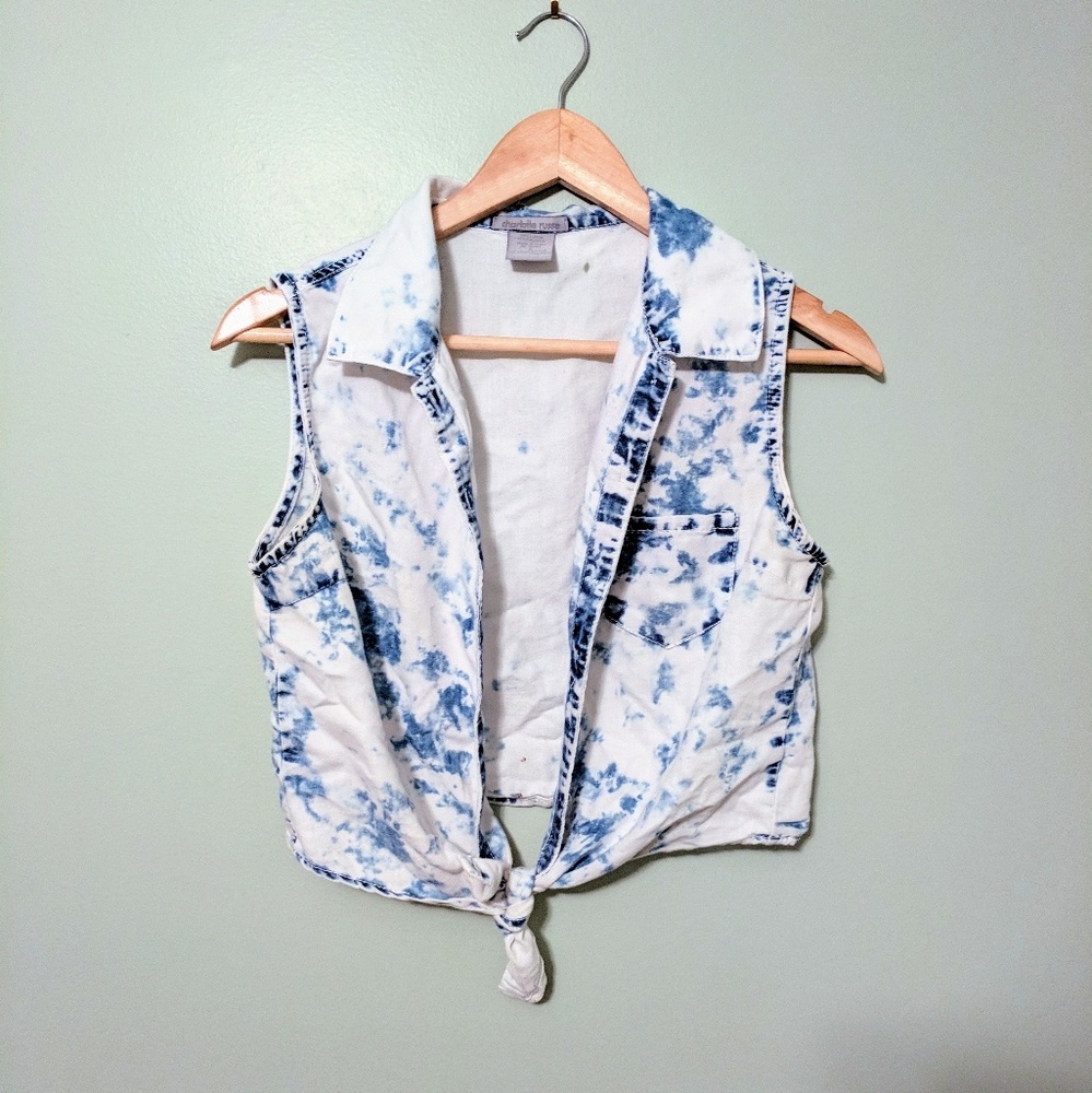 Charlotte Russe Button-Up Crop Top