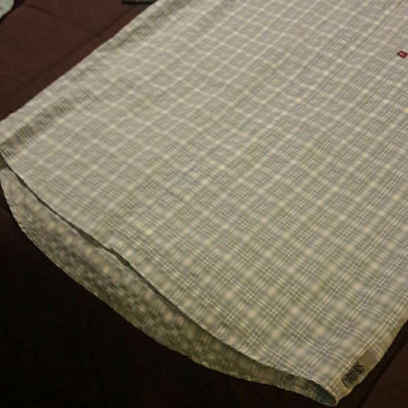 Button up - Picture 4 of 5