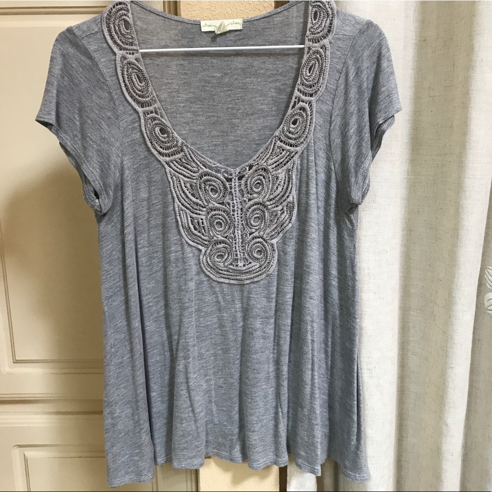 Boutique brand flowy top with beaded detail sz med