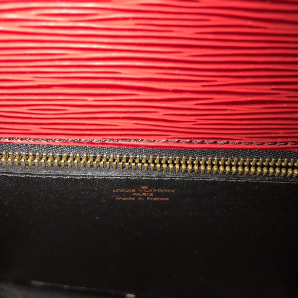 Authentic Vintage Red  LV EPI CAROUCHIERE GM Bag - Picture 3 of 6