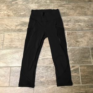 Black Crop Lululemon leggings