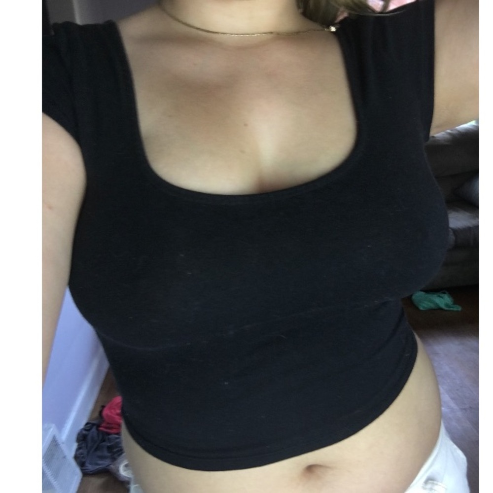 Black Crop Top w/ Simple & Sexy Cross Cross Back