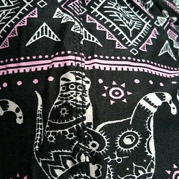 Plus Size Leggings. OSFM. NWT - Picture 2 of 4