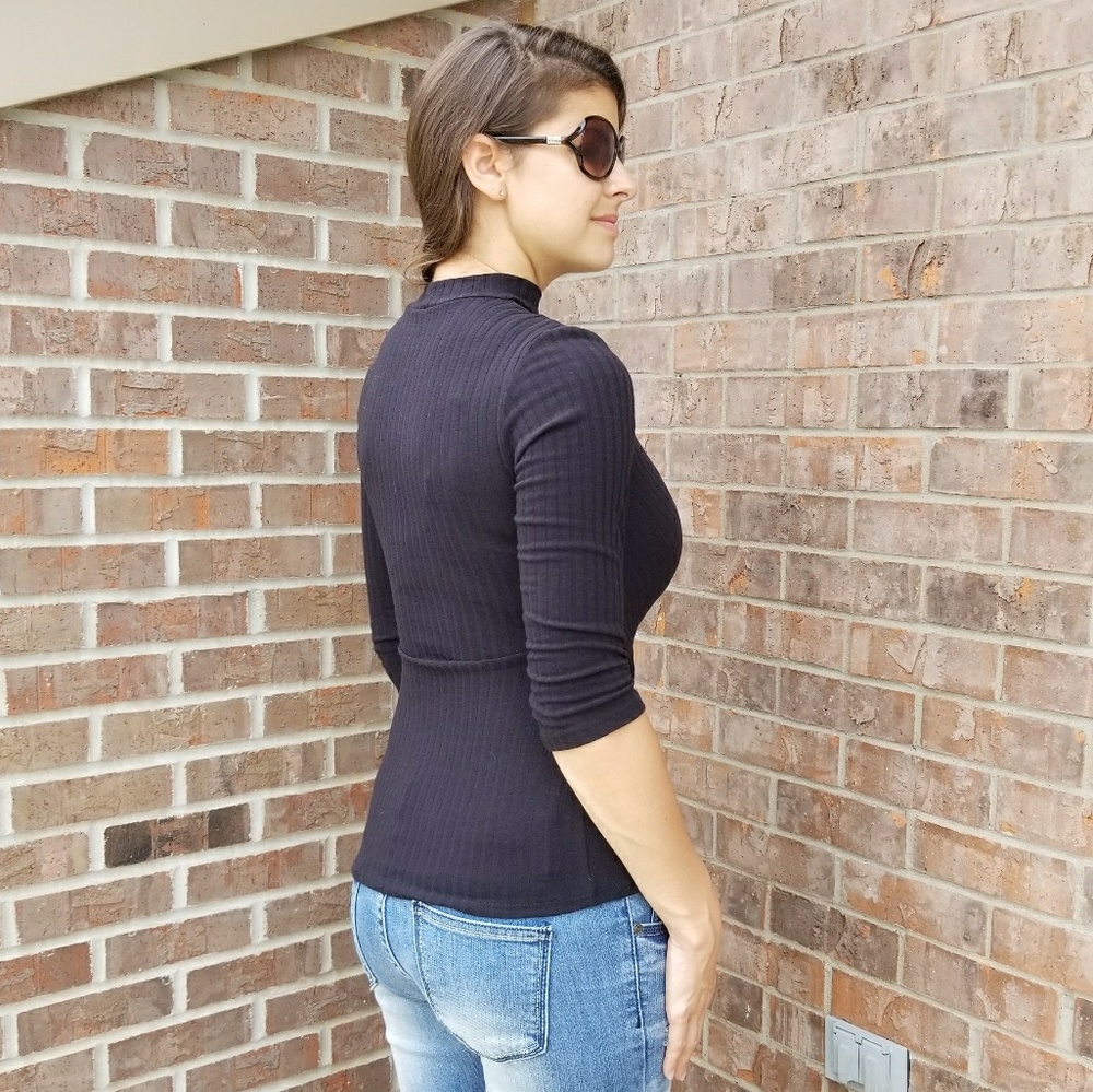 ▫️LAST▫️Flirty Choker Top/Sweater - Picture 4 of 5