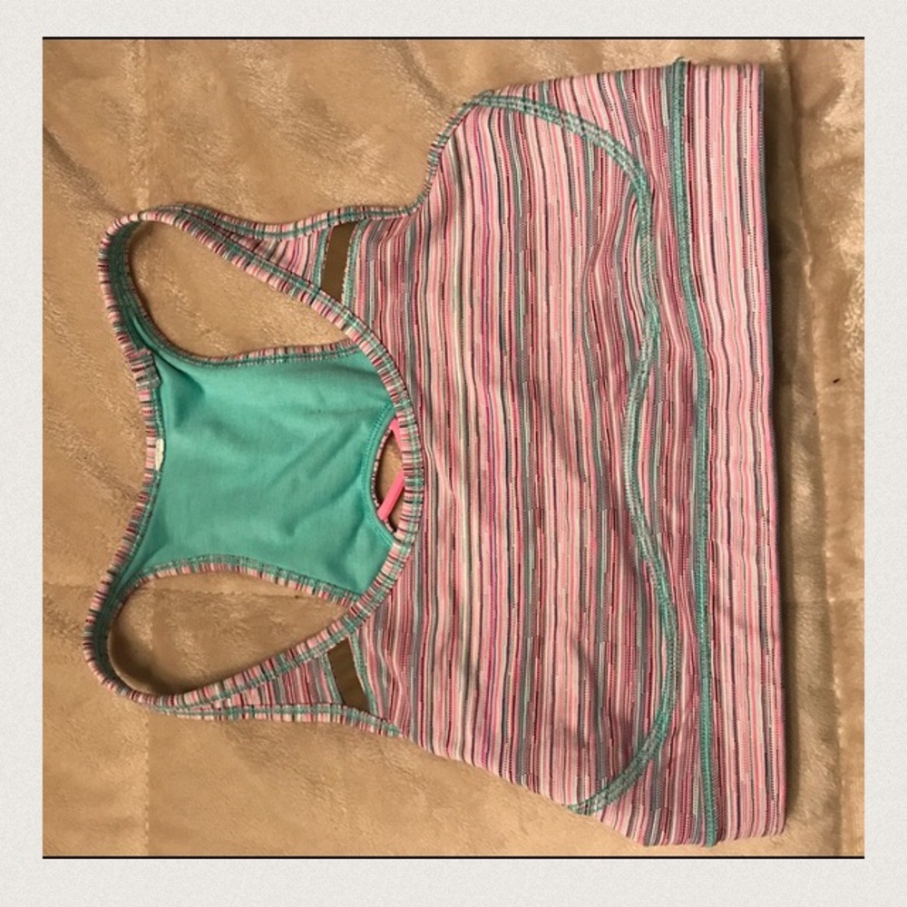 Lululemon sports bra