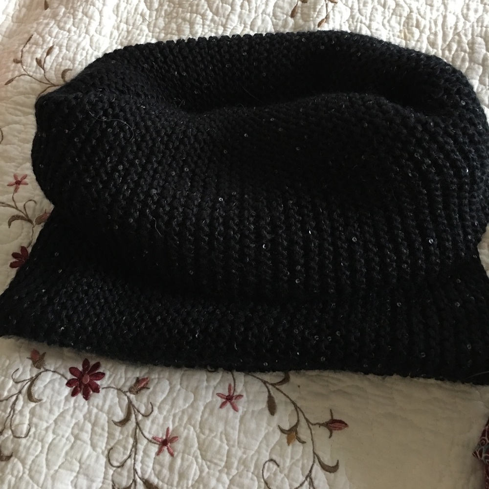 Kate spade neck scarf with sequins
