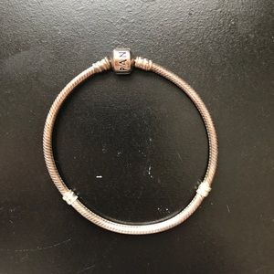🎉CLOSEOUT SALE🎉Authentic Pandora Bracelet