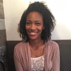 Meet your Posher, Monique