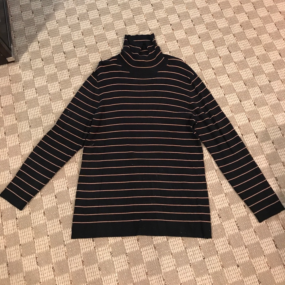 Coldwater creek turtleneck. Size XL. Gold & black