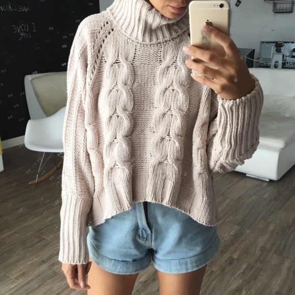 POSSIBLE RESTOCK ✨ “CABIN FEVER” Chenille Sweater - Picture 4 of 5