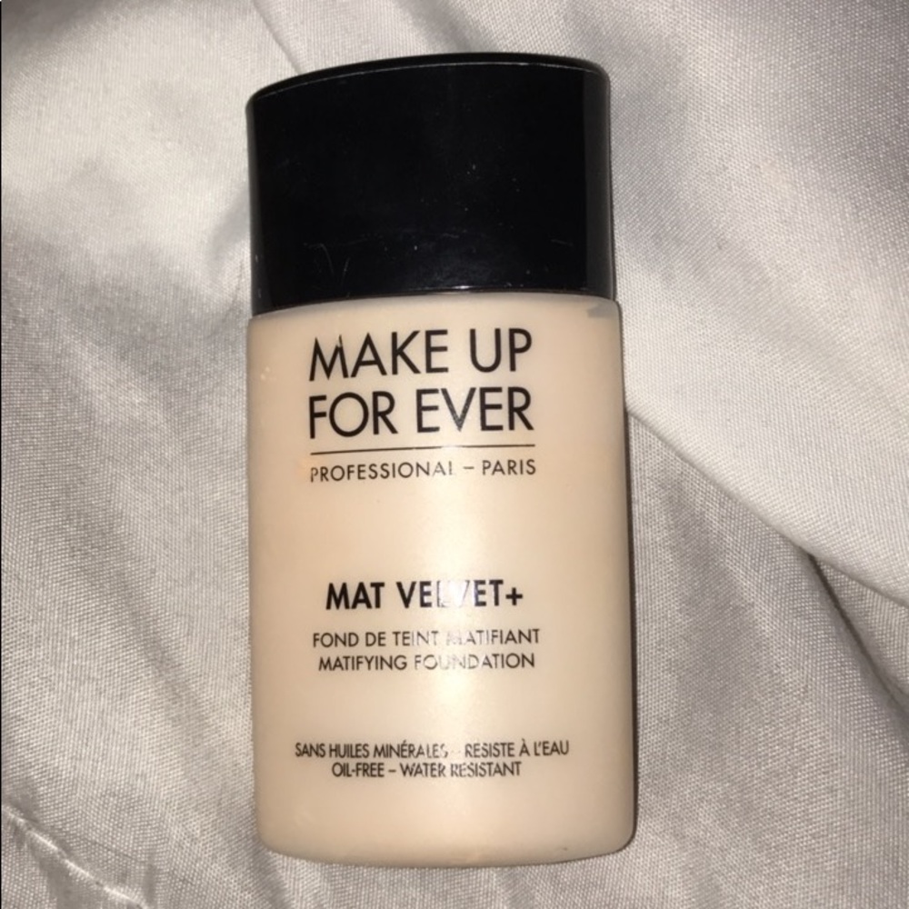 MUFE mat velvet foundation