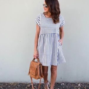 Striped dress with pockets!