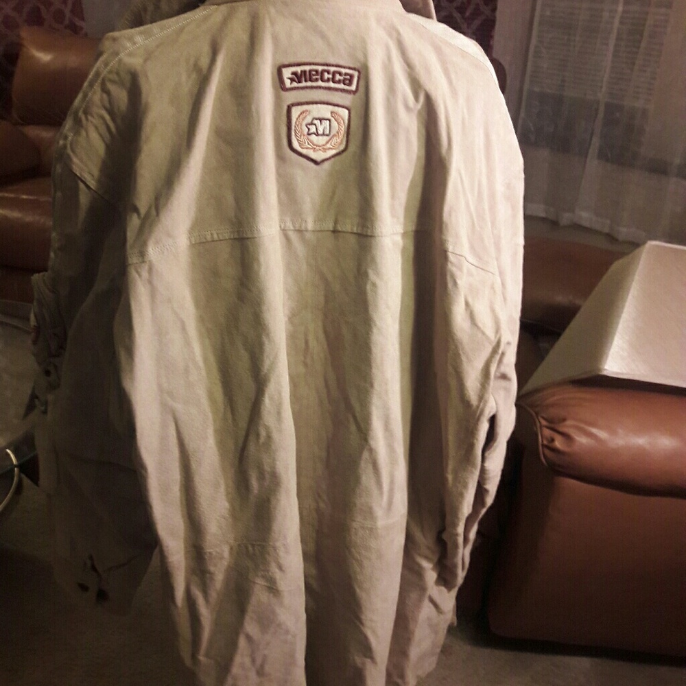 Jacket - Picture 6 of 8