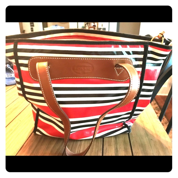 Fossil Bag. Only used a few times. - Picture 1 of 2