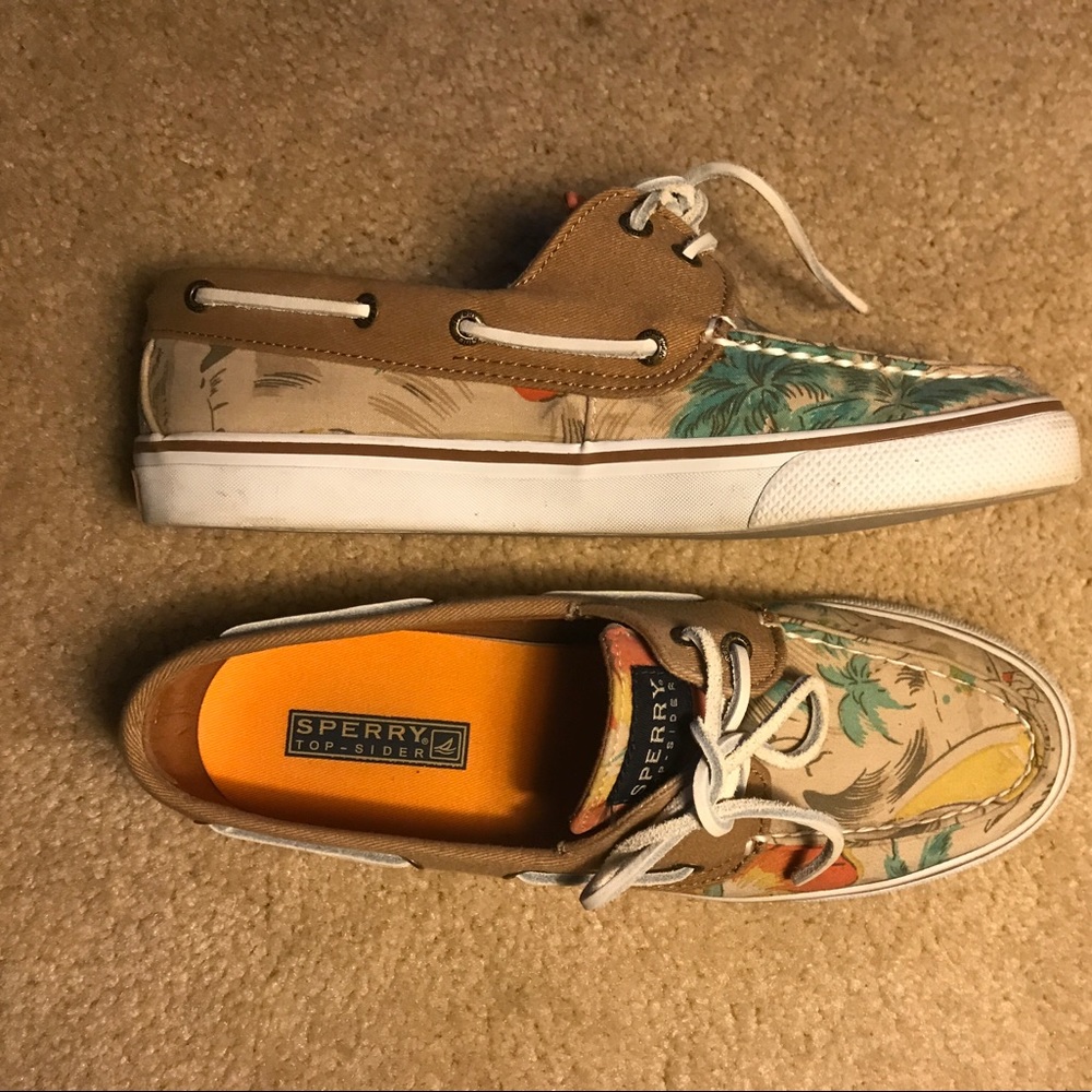 Floral/ Hawaiian Print Sperry's