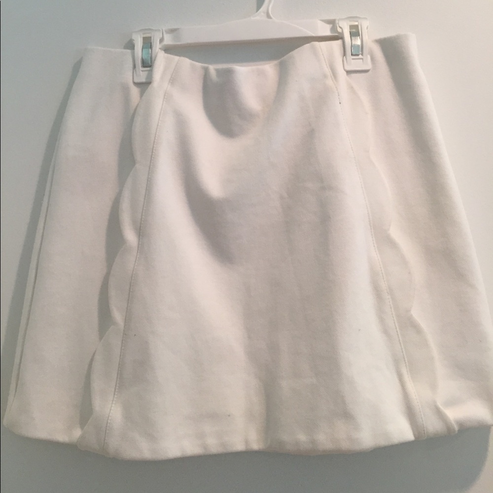 White skirt with scallop detail