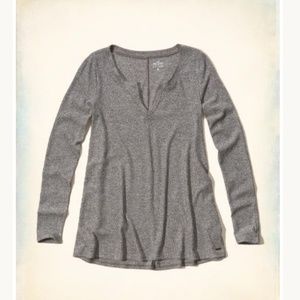 NWT : Hollister MustHave NotchFront Ribbed T-Shirt