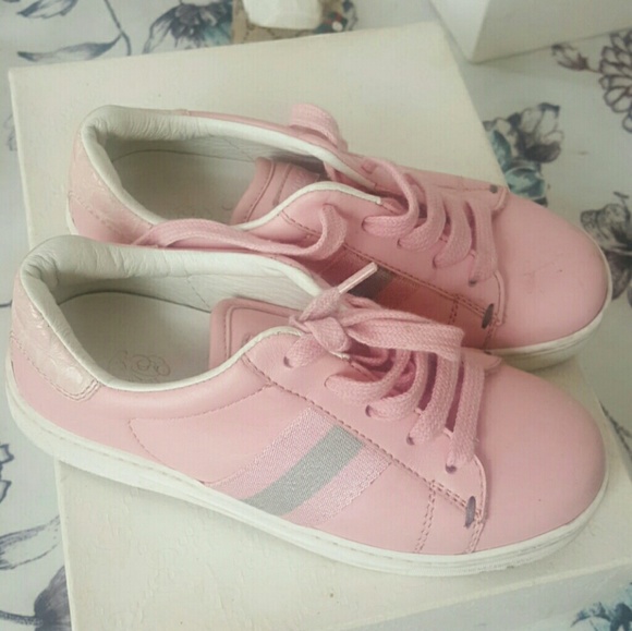 sneakers - Picture 2 of 4