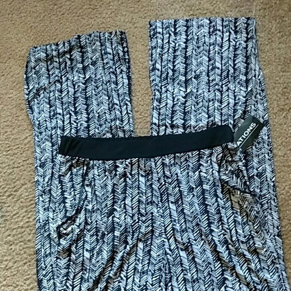 Pants 🎈🎈 - Picture 4 of 5