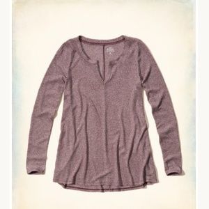 NWT : Hollister MustHave NotchFront Ribbed T-Shirt